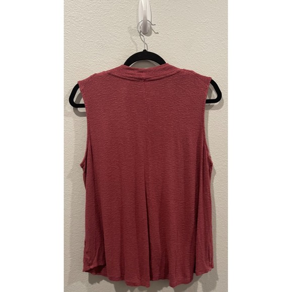AKEMI + KIN Burgundy V-Neck Sleeveless Blouse - Picture 3 of 3